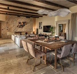 4 Bedroom Villa with Infinity Pool near Rovinj, Istria, Sleeps 8